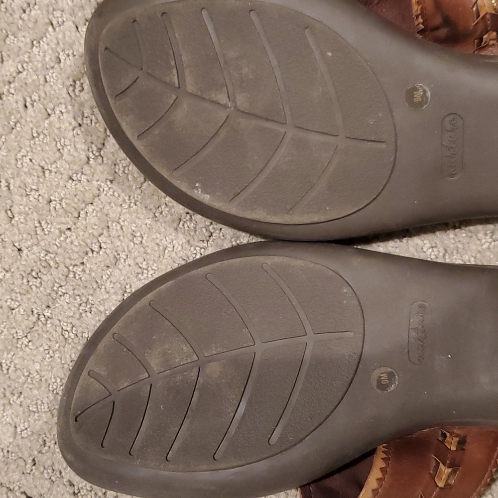 Sandals - Nurture leather ladies sandals. Size 9 - Picture 5 of 7